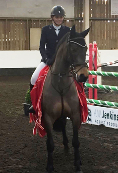 Gillian Anderson Wins the SEIB Winter Novice Qualifier at Richmond Equestrian Centre